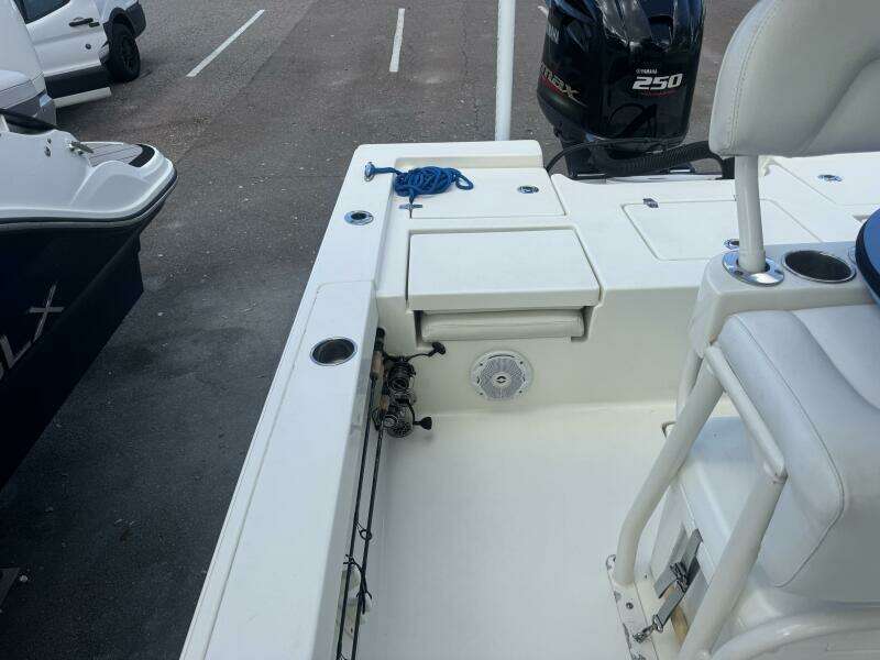 24ft Pathfinder Yacht For Sale