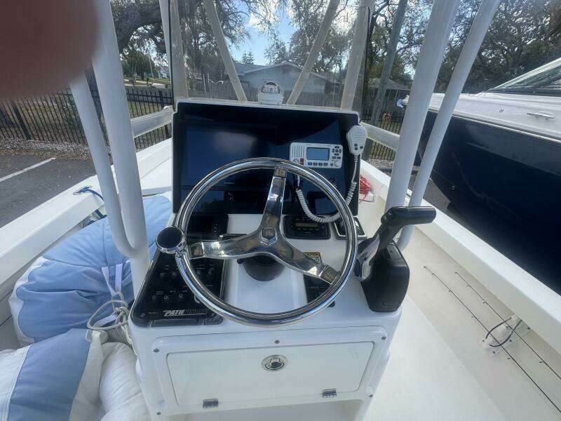 24ft Pathfinder Yacht For Sale