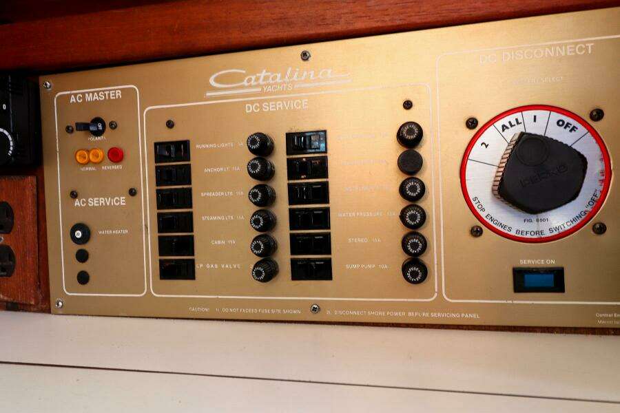 Scrimshander 34ft Catalina Yacht For Sale