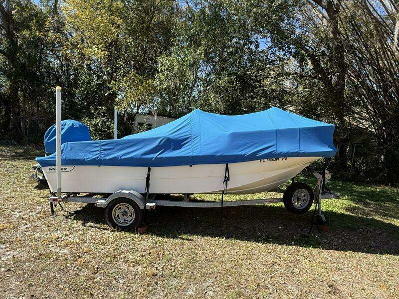 17ft Boston Whaler Yacht For Sale