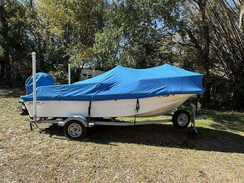 17ft Boston Whaler Yacht For Sale