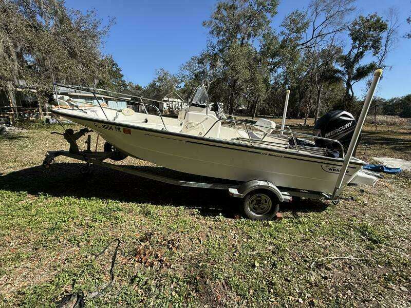 17ft Boston Whaler Yacht For Sale