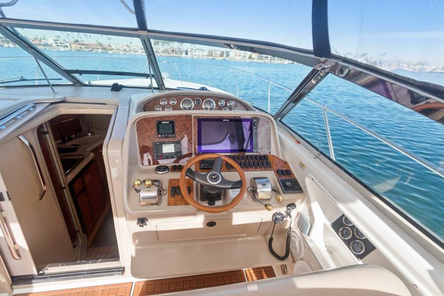 37' 2000 Sea Ray 370 Express Cruiser