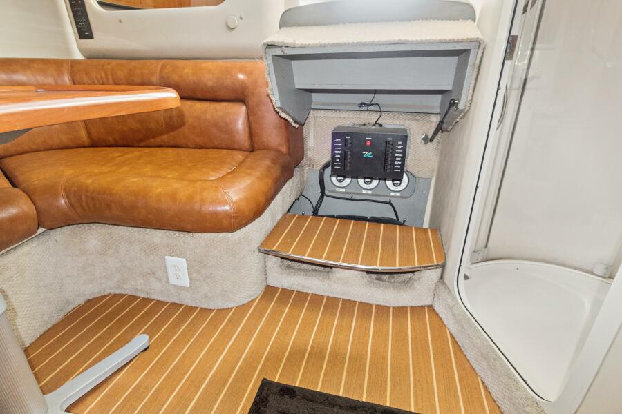 37' 2000 Sea Ray 370 Express Cruiser