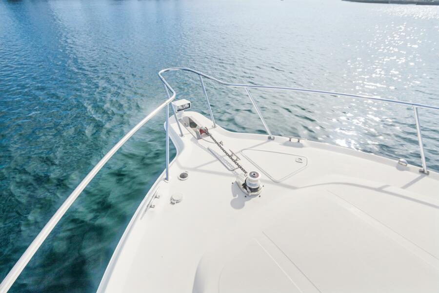 37' 2000 Sea Ray 370 Express Cruiser