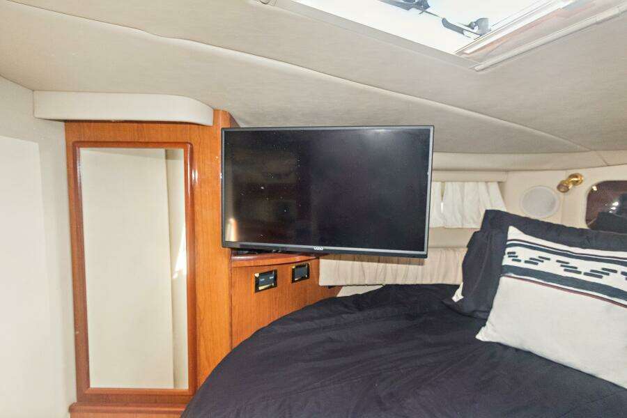 2000 Sea Ray 370 Express Cruiser