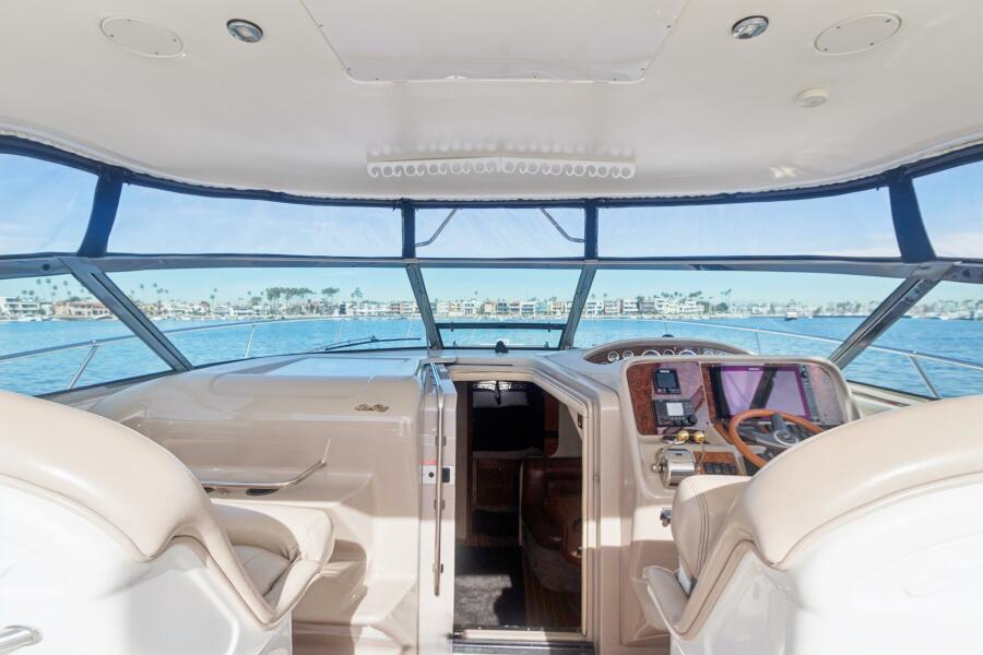 37' 2000 Sea Ray 370 Express Cruiser