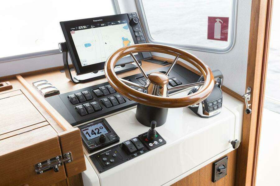 499k  699k Stock 1 30ft Targa Yacht For Sale