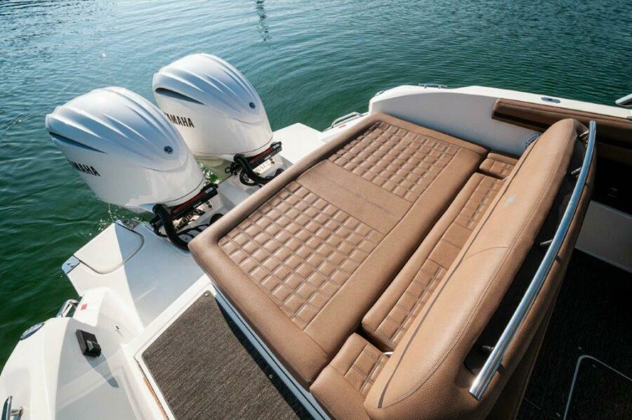 30' 2022 Cobalt 30SC