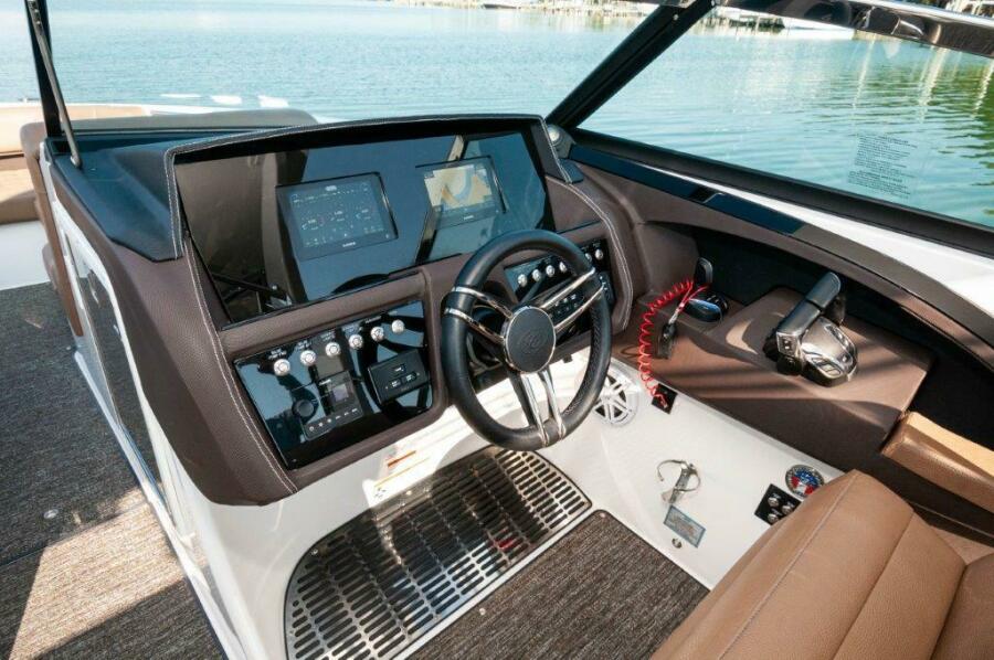 30' 2022 Cobalt 30SC