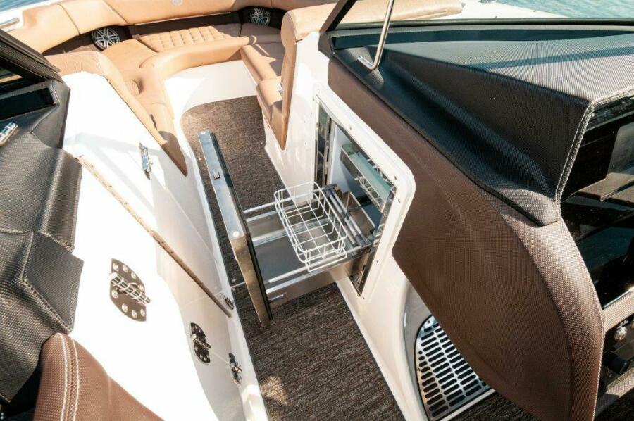 30' 2022 Cobalt 30SC