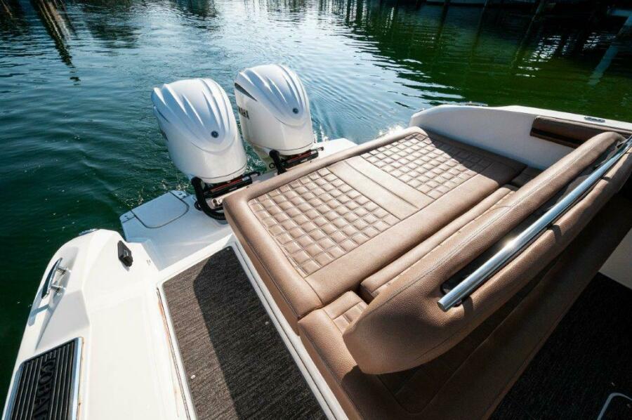 30' 2022 Cobalt 30SC