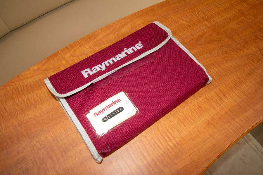 Incognito 32ft Sea Ray Yacht For Sale