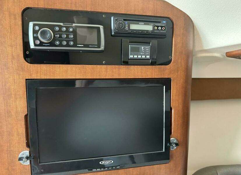 33ft Grady White Yacht For Sale