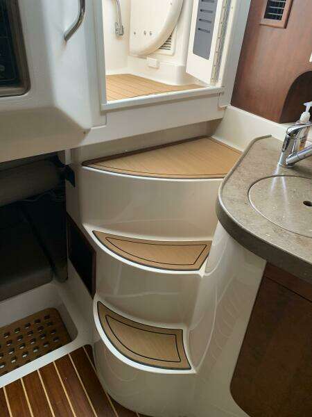 33ft Grady White Yacht For Sale