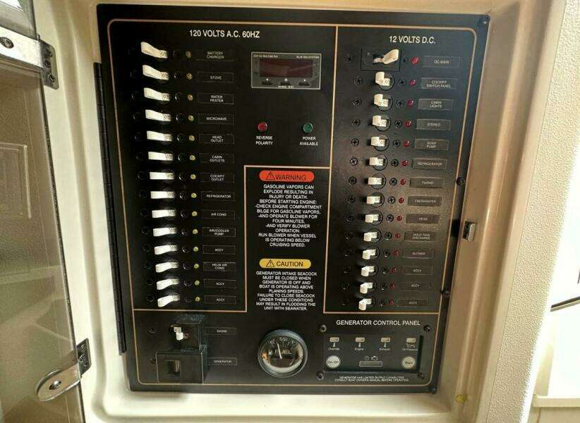 33ft Grady White Yacht For Sale