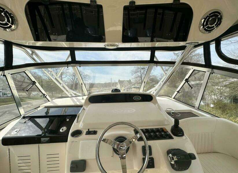 33ft Grady White Yacht For Sale