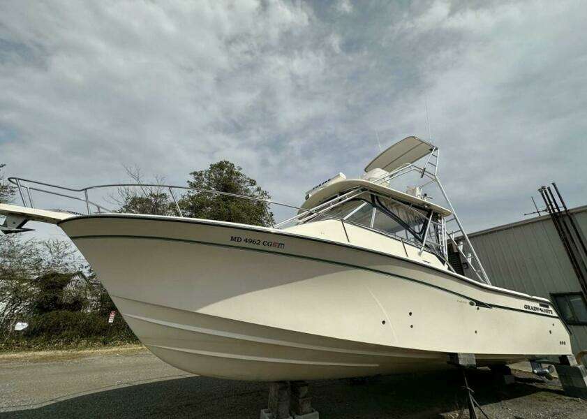 33ft Grady White Yacht For Sale