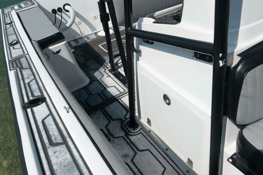 24ft Mako Yacht For Sale