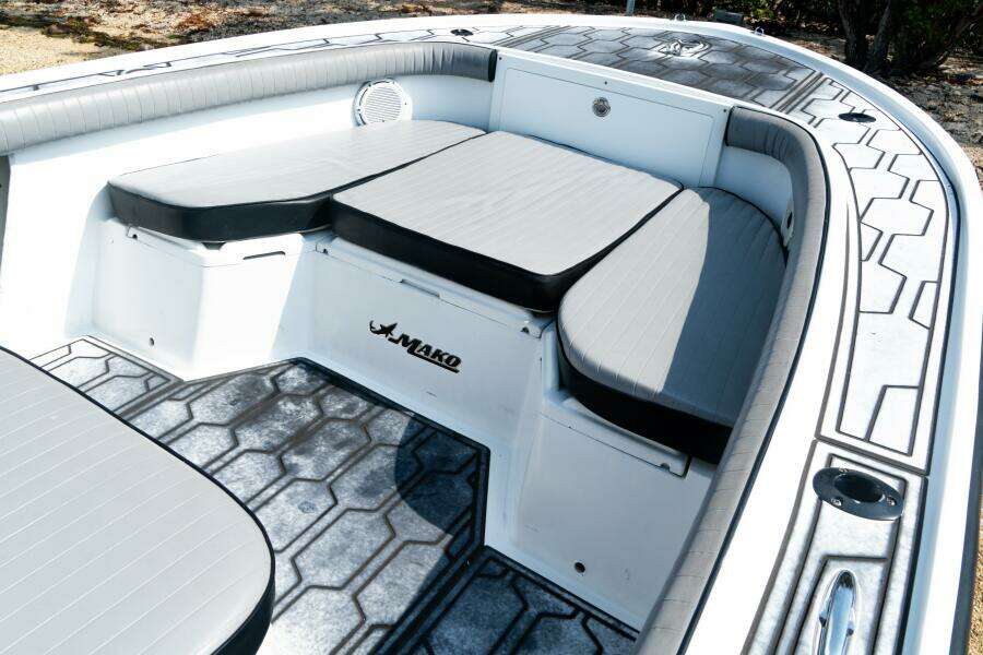 24ft Mako Yacht For Sale