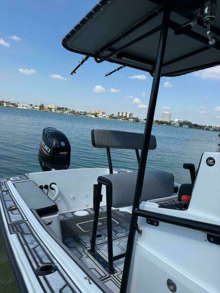 24ft Mako Yacht For Sale