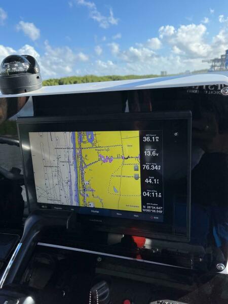 24' 1980 Mako 214 Walkaround