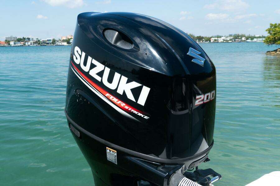 24ft Mako Yacht For Sale