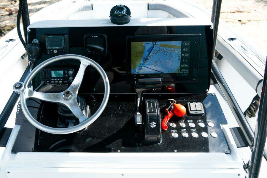 24ft Mako Yacht For Sale