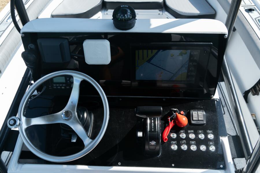 24' 1980 Mako 214 Walkaround