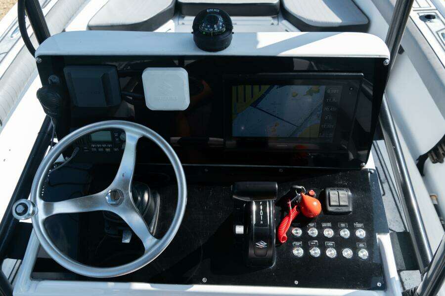 24ft Mako Yacht For Sale