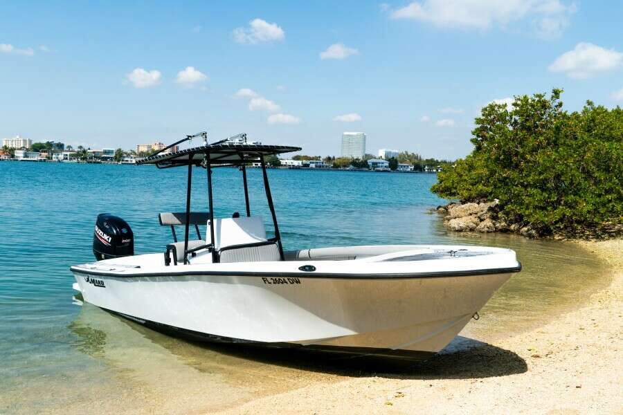 24ft Mako Yacht For Sale