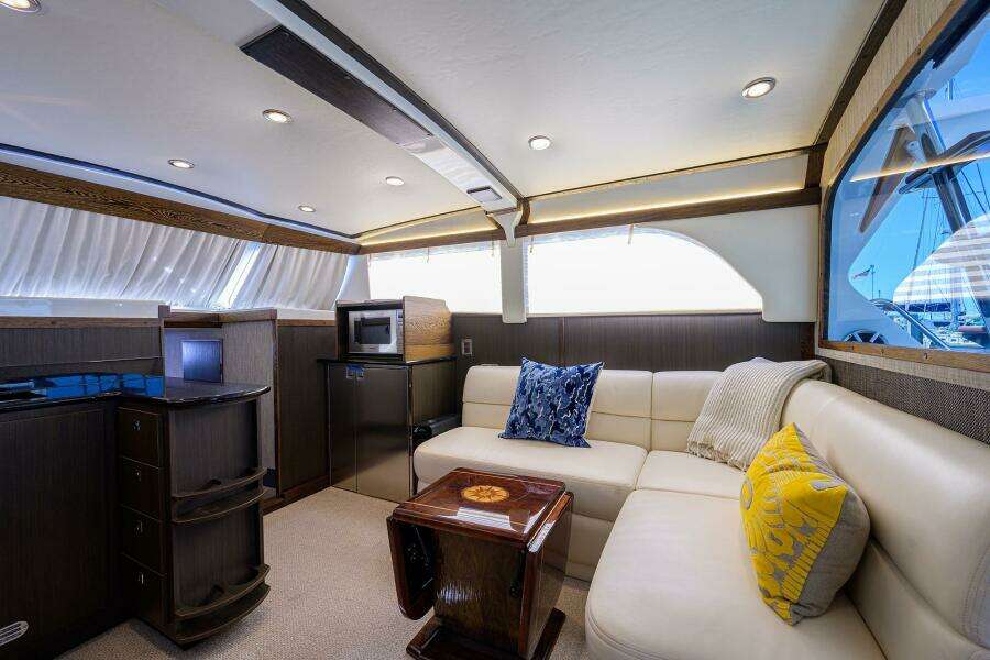 Bertram 38 - FIELD & SEA - Cabin