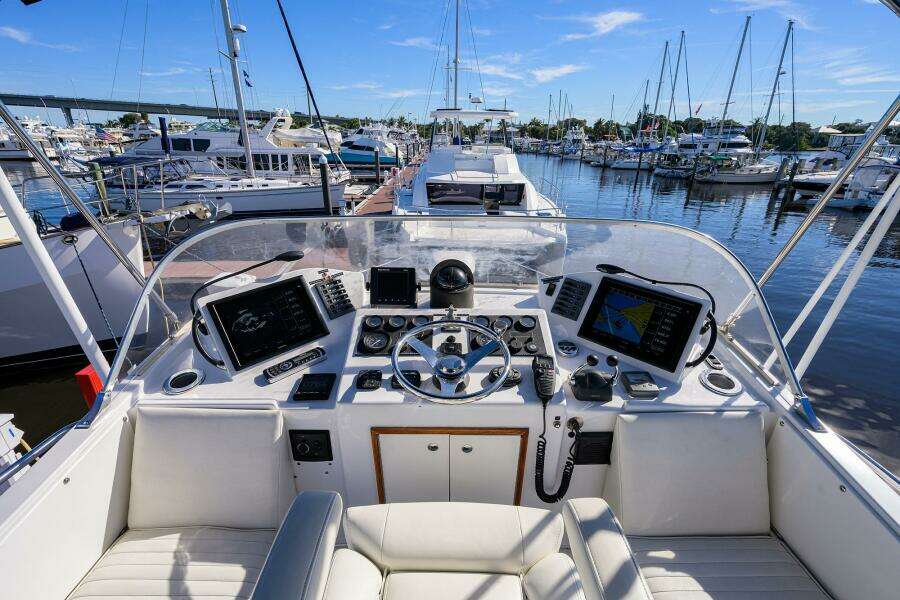 Bertram 38 - FIELD & SEA - 