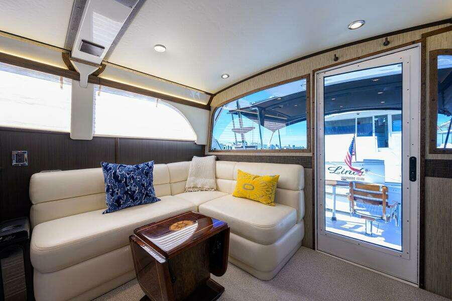 Bertram 38 - FIELD & SEA - Cabin