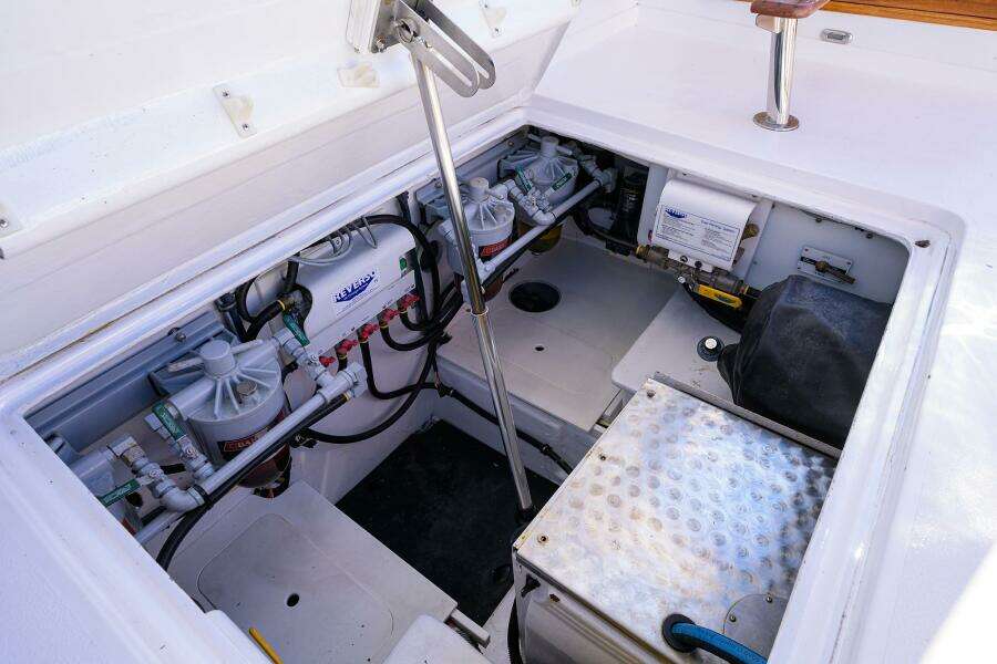 Bertram 38 - FIELD & SEA - 