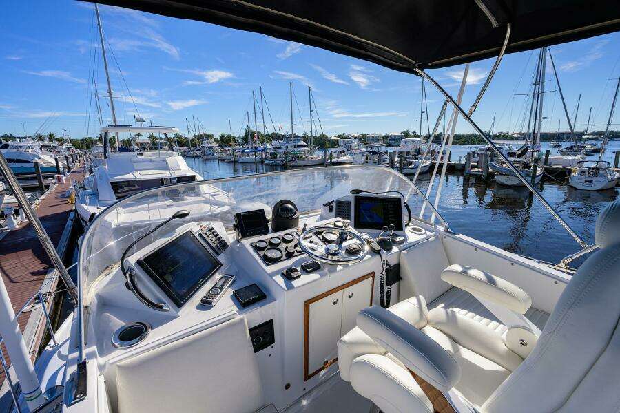 Bertram 38 - FIELD & SEA - 