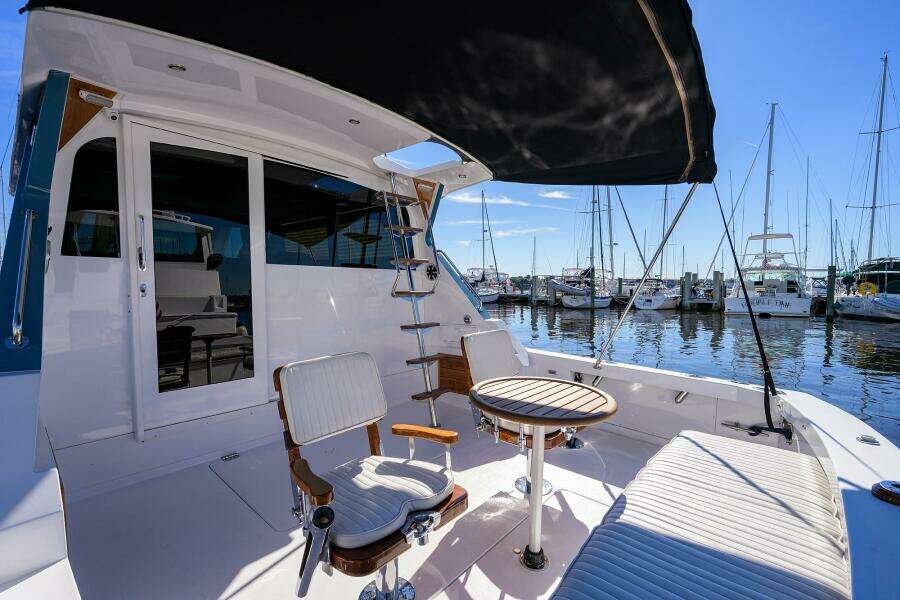 Bertram 38 - FIELD & SEA - 