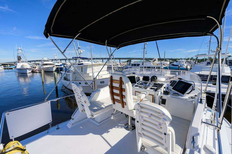 Bertram 38 - FIELD & SEA - 