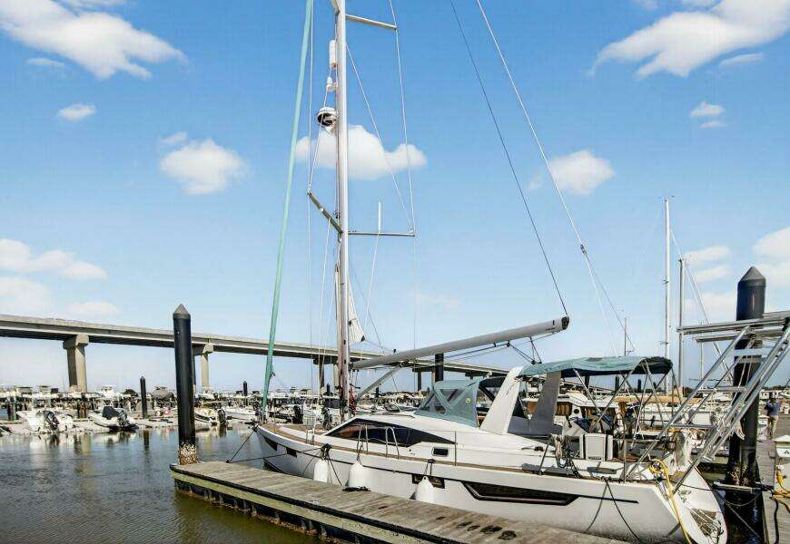 Off The Grid 42ft Southerly Yacht For Sale