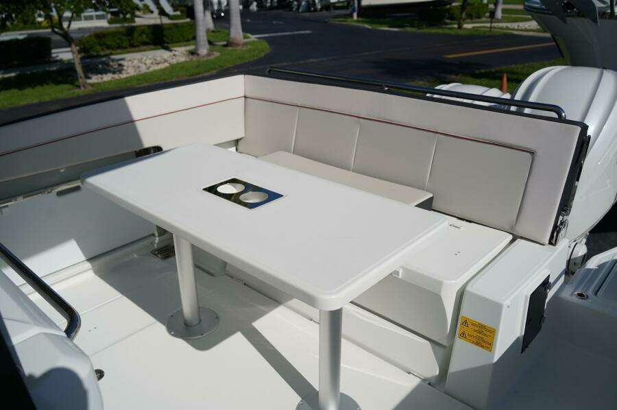 299ft Jeanneau Yacht For Sale