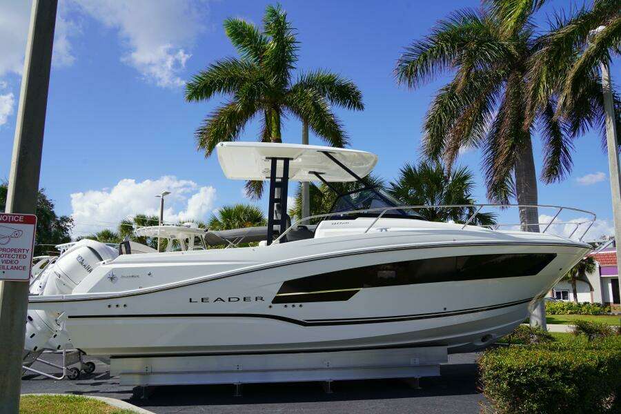 299ft Jeanneau Yacht For Sale