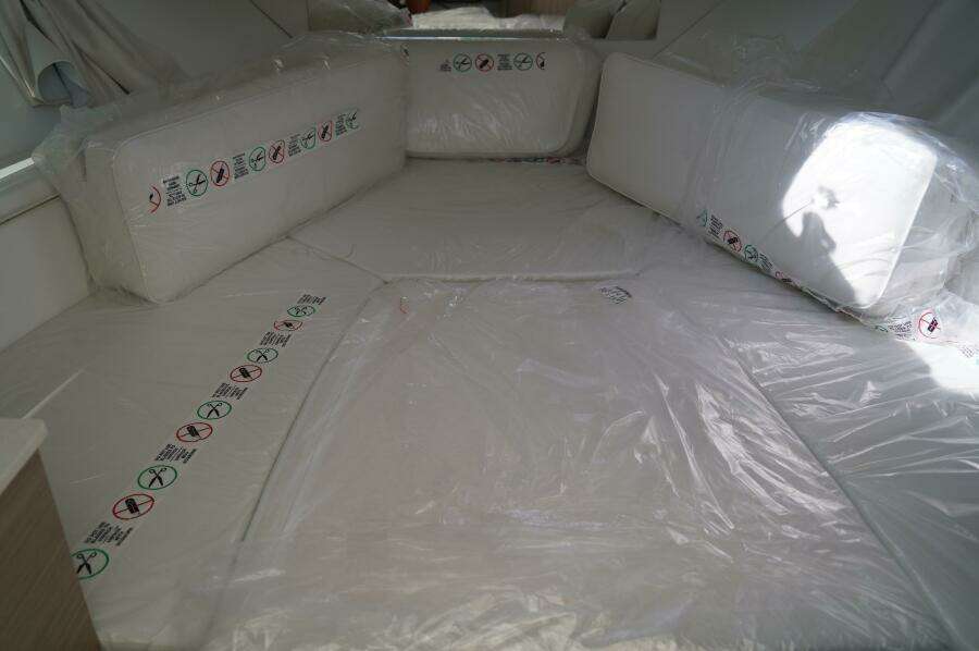 299ft Jeanneau Yacht For Sale