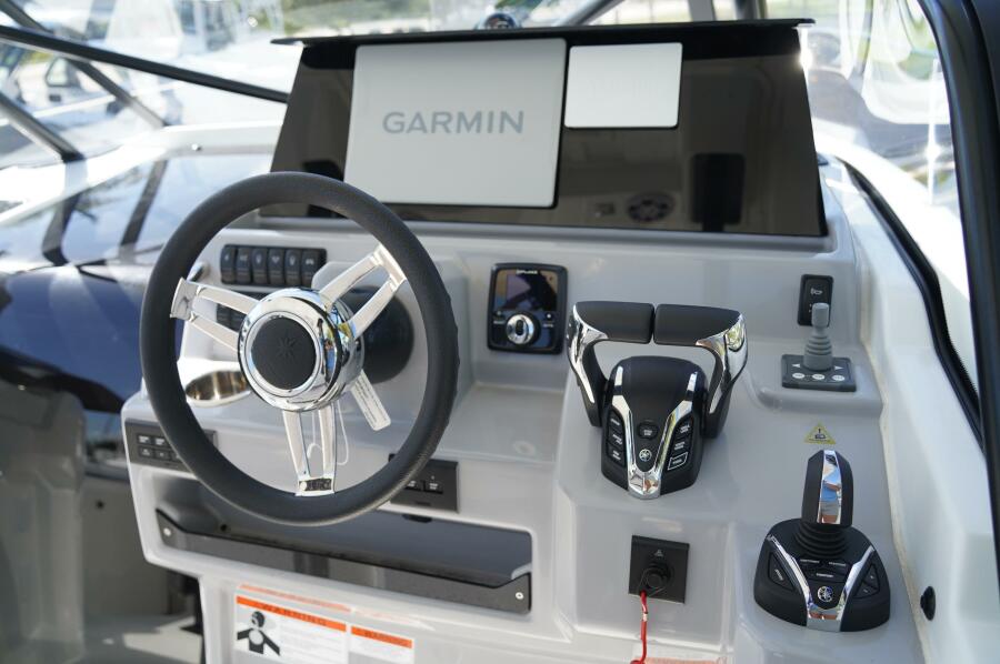 29' 2025 Jeanneau Leader 9.0 WA S2