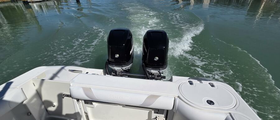 27' 2006 Boston Whaler 270 Outrage