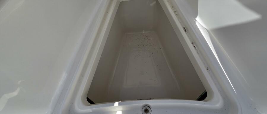 27' 2006 Boston Whaler 270 Outrage