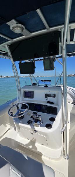 27' 2006 Boston Whaler 270 Outrage