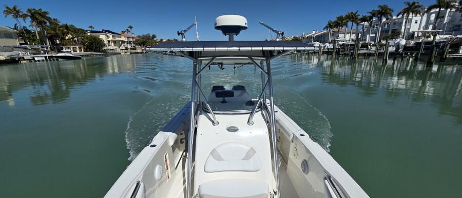27' 2006 Boston Whaler 270 Outrage