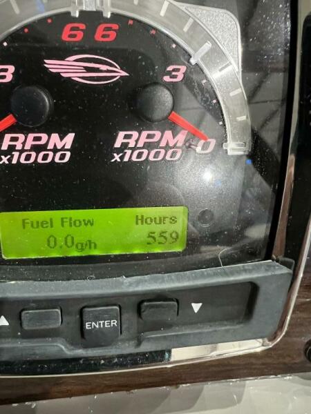 35' 2008 Chaparral 350 Signature