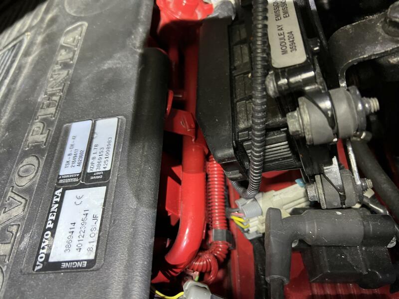 35' 2008 Chaparral 350 Signature