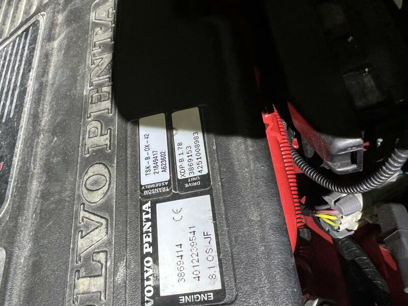 35' 2008 Chaparral 350 Signature